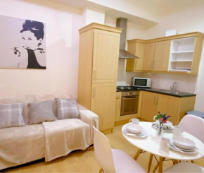 Chelsea and Hammersmith City Apartments - 1